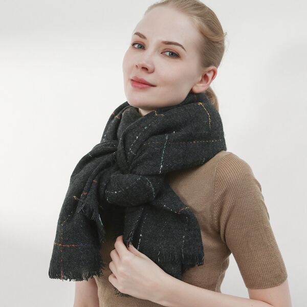 

Plaid Print Scarf, Black