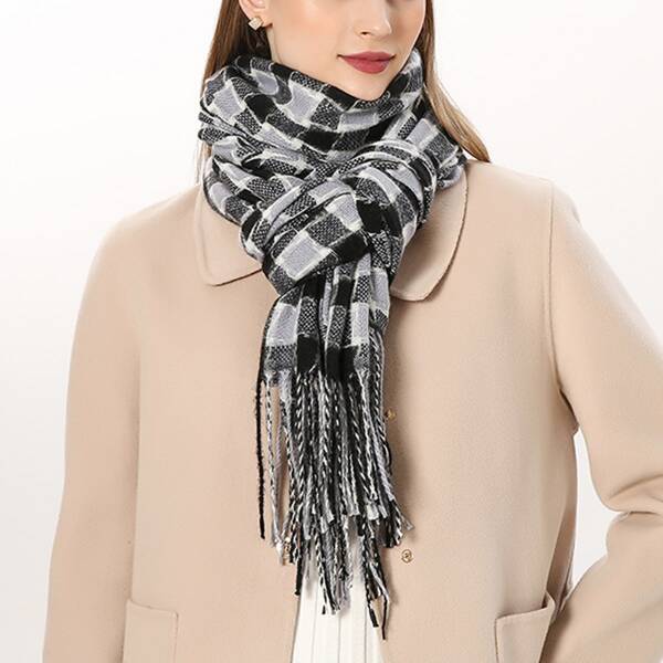 

Fringe Hem Plaid Scarf, Multicolor