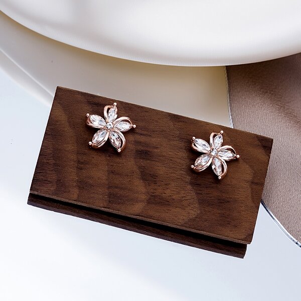 

Zircon Flower Earrings, Rose gold