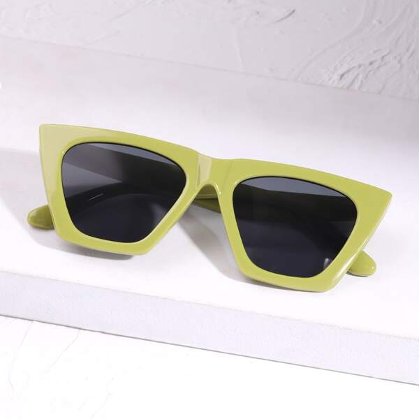 

Cat Eye Sunglasses