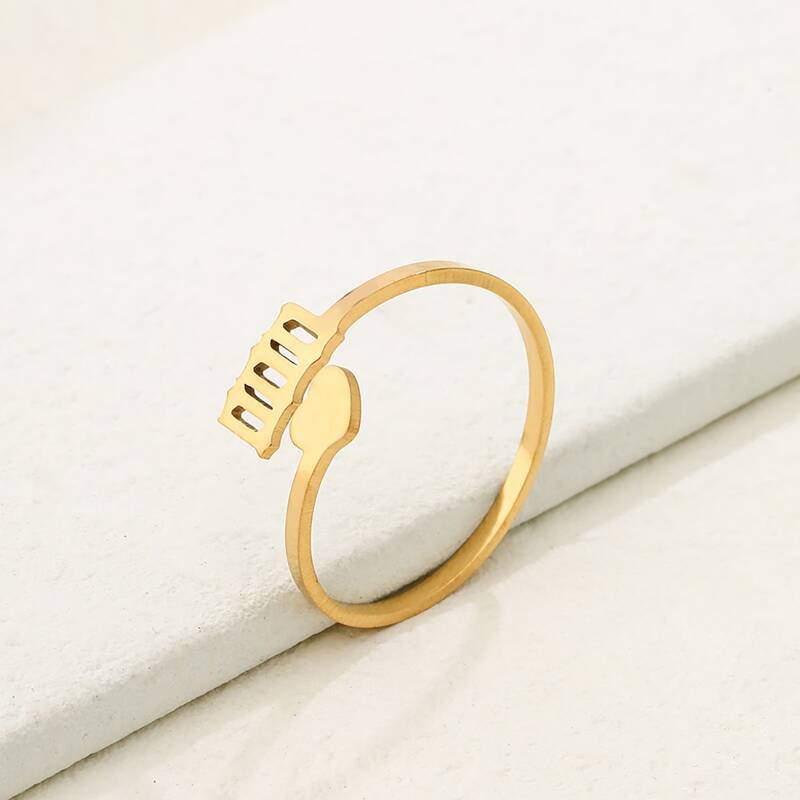 

Heart Decor Cuff Ring, Gold