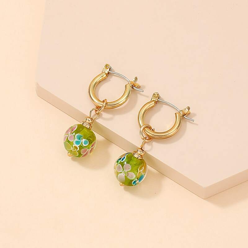 

Flower Graphic Earrings, Multicolor