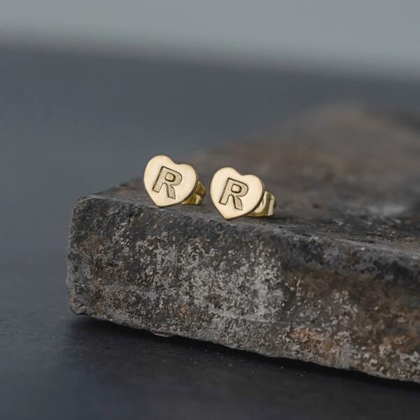 

Letter Graphic Heart Decor Stud Earrings, Gold