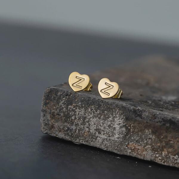 

Letter Graphic Heart Decor Stud Earrings, Gold