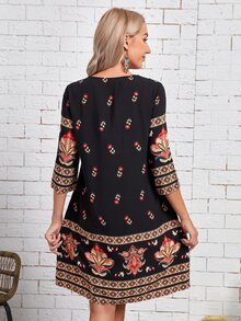 EMERY ROSE Floral Tassel Tie Neck Tunic Dress - الأسود - مشاهدة 2