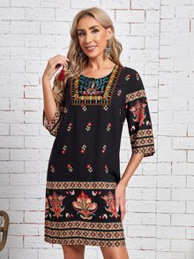 EMERY ROSE Floral Tassel Tie Neck Tunic Dress - الأسود - مشاهدة 3