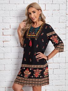 EMERY ROSE Floral Tassel Tie Neck Tunic Dress - الأسود - مشاهدة 5