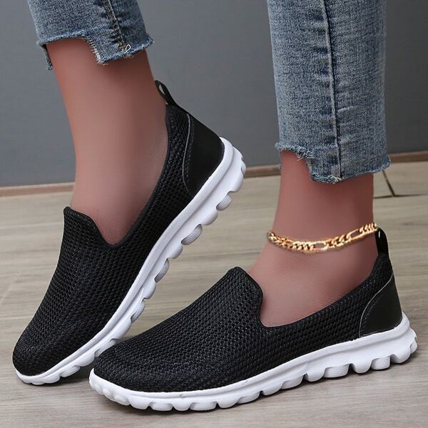 

Minimalist Slip On Sneakers, Black
