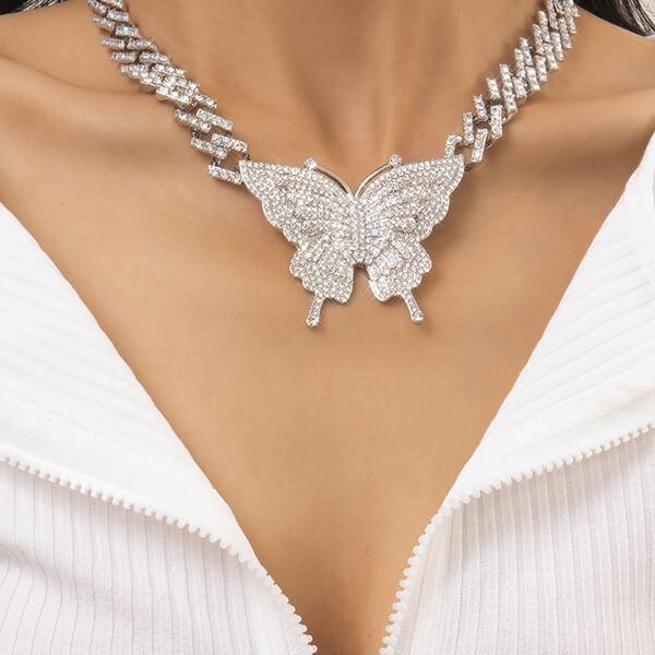 

Rhinestone Butterfly Decor Necklace, Silver