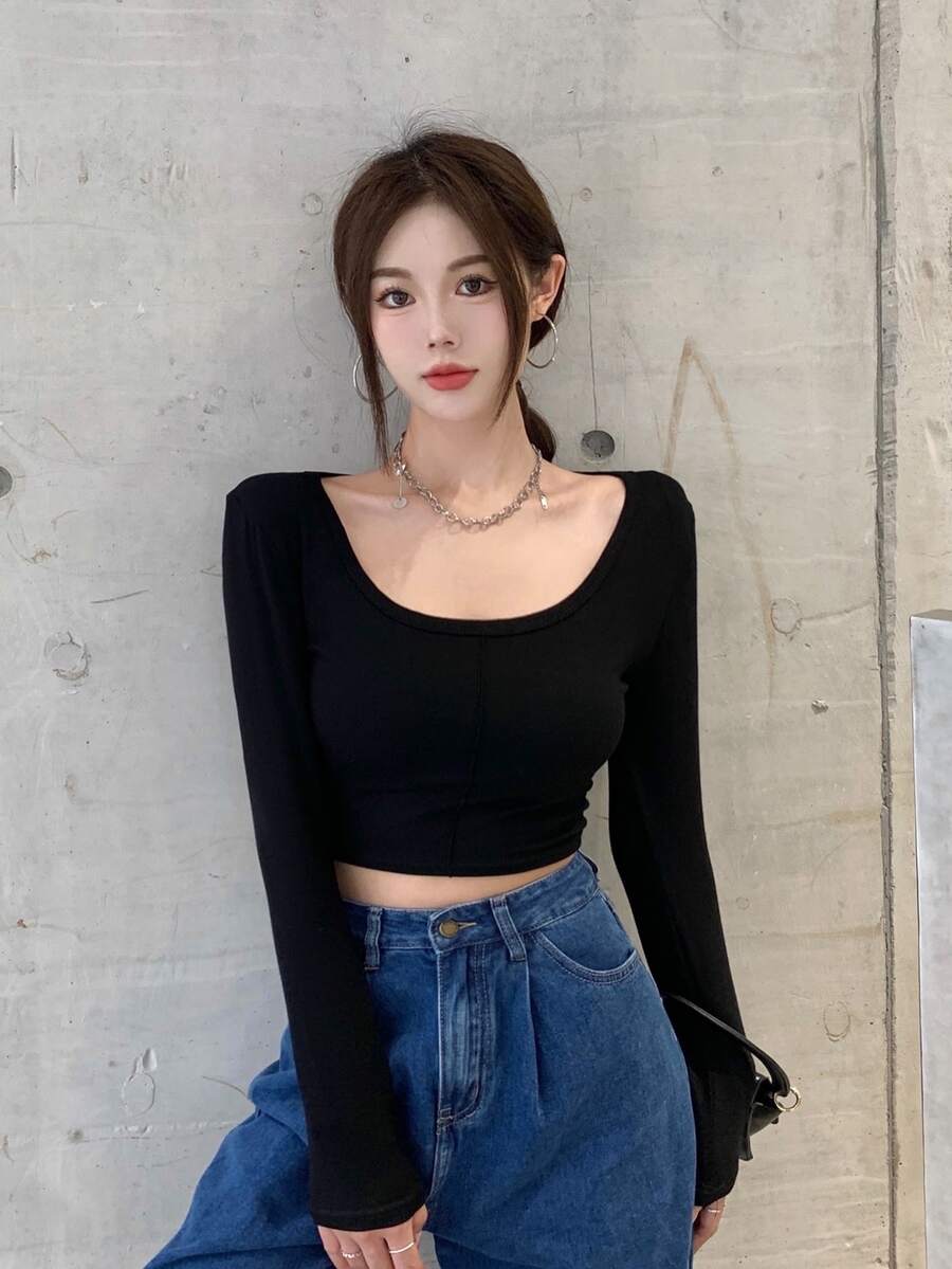 素色U型領短款T恤 - 黑色 - 查看 1