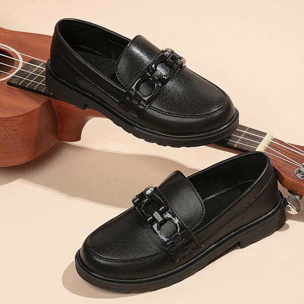 

Minimalist Metal Decor Loafers, Black