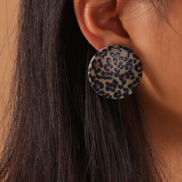 

Round Shape Stud Earrings, Multicolor