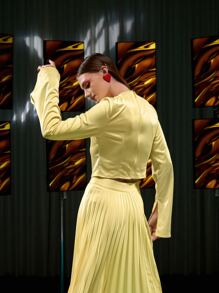 JOUDII 開衩袖後拉鏈短款上衣 - 黃色 - 查看 2