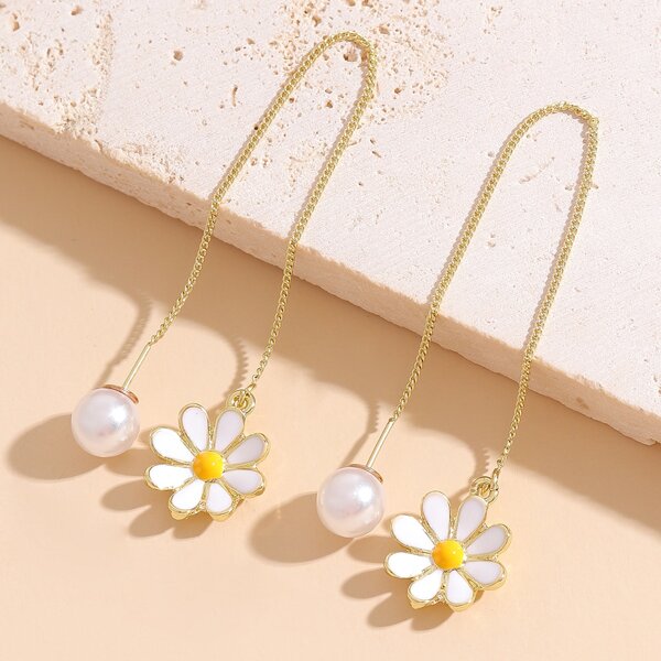 

Faux Pearl & Flower Decor Earrings, Gold