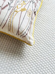 1pc Floral Embroidery Cushion Cover Without Filler - Multicolor - View 4