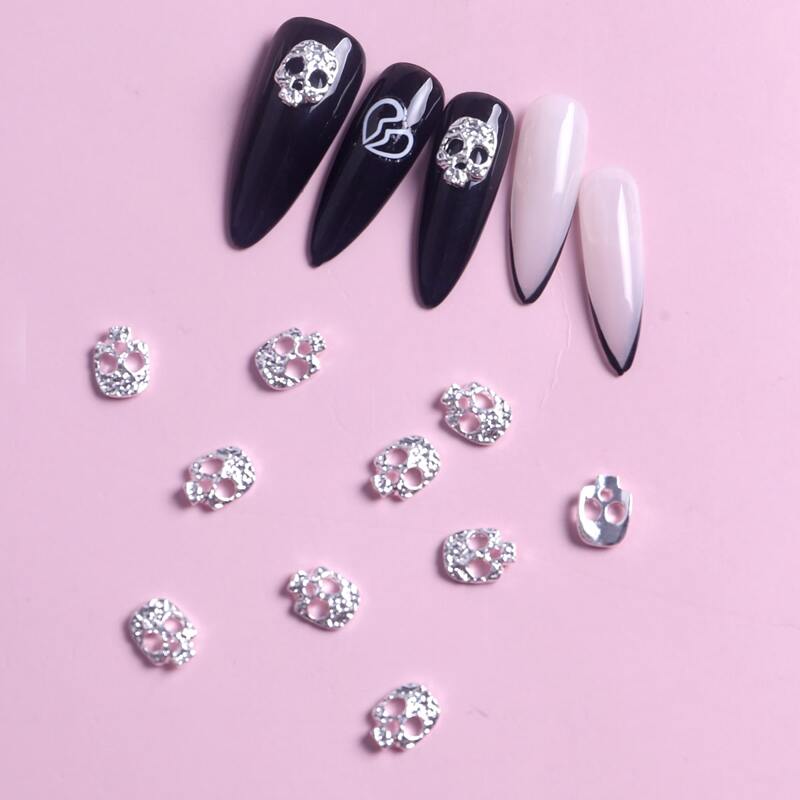 

10pcs Halloween Skull Shaped Nail Art Decoration, Silver