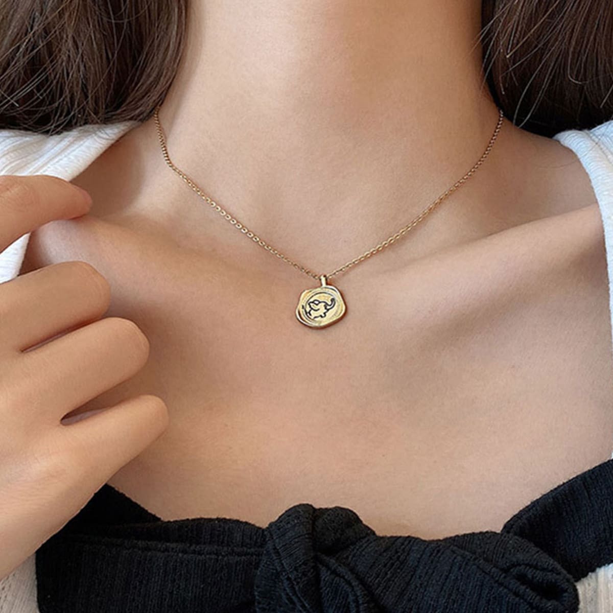 

Elephant Graphic Chain Necklace, Gold