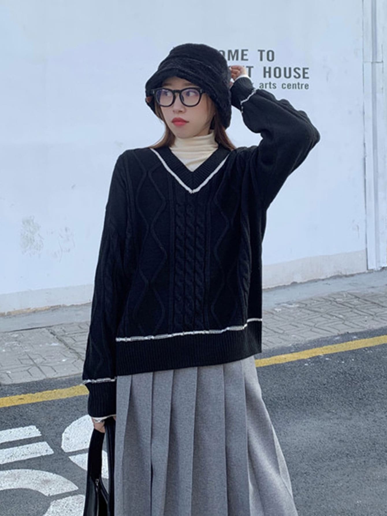 Contrast Trim Drop Shoulder Cable Knit Sweater - Black - View 1