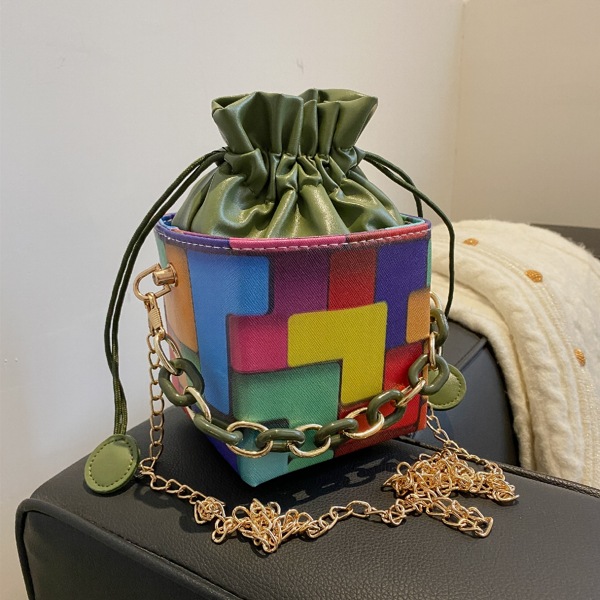 

Colorblock Chain Decor Drawstring Design Box Bag, Multicolor
