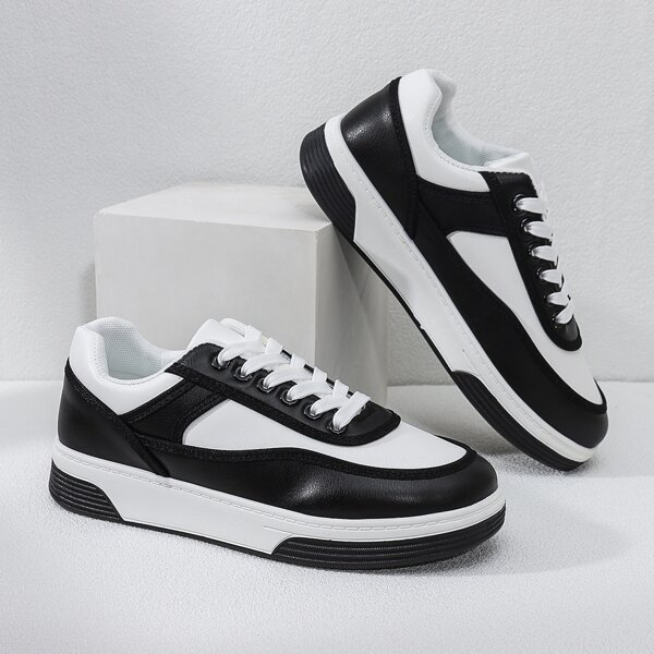 

Two Tone Lace-up Front Skates Shoes, Black and white