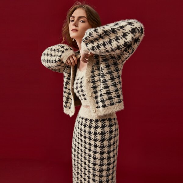 

Houndstooth Pattern Fuzzy Knit Cardigan, Multicolor