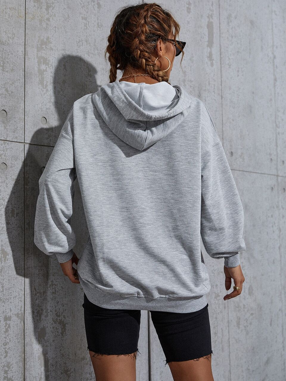 Butterfly & Letter Graphic Kangaroo Pocket Drawstring Hoodie
