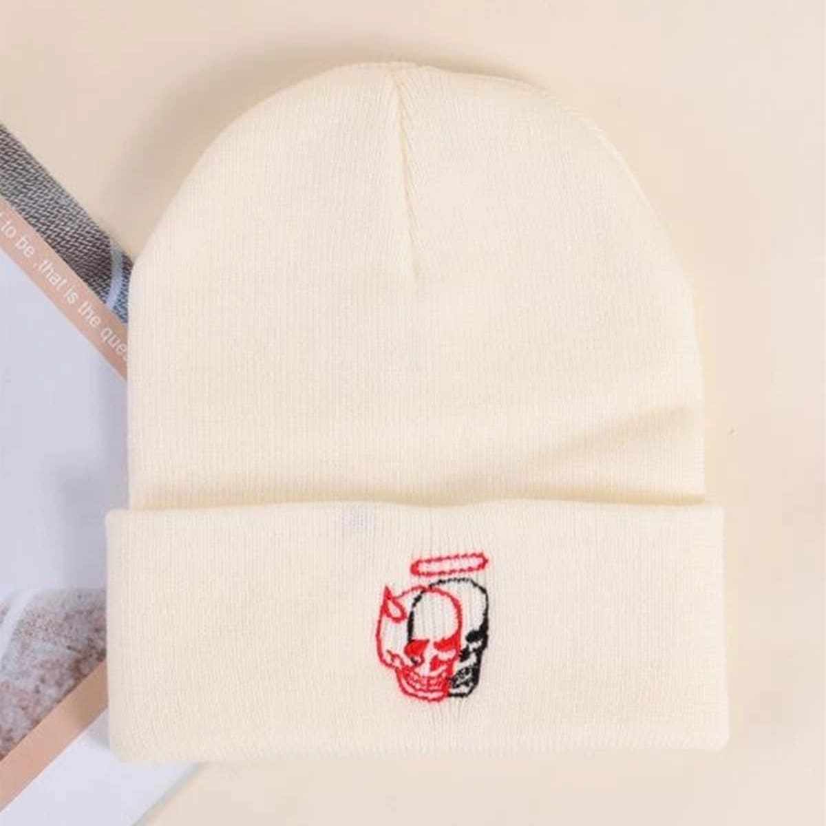 

Skull Graphic Beanie, White