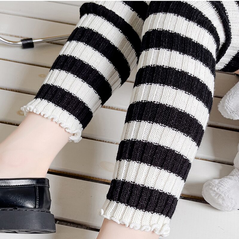 

Striped Print Leg Warmer, Black and white
