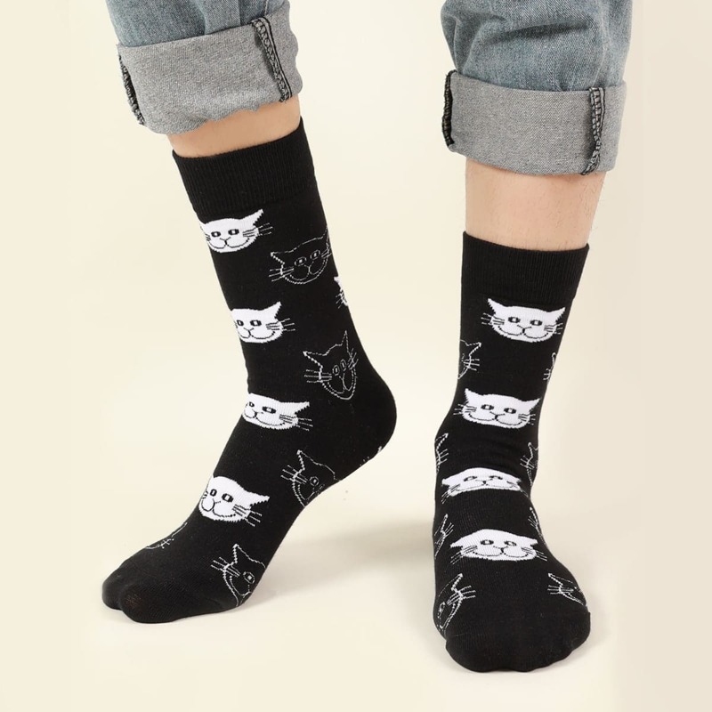 

Guys Cat Print Crew Socks, Black and white