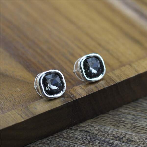 

Rhinestone Geo Decor Stud Earrings, Multicolor