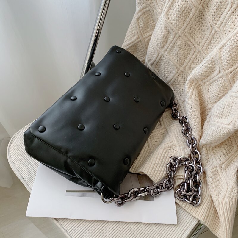 

Chain Shoulder Bag, Black
