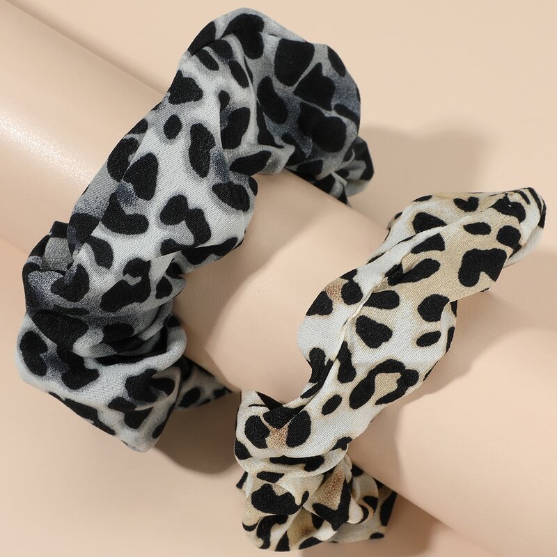 

2pcs Leopard Graphic Scrunchie, Multicolor
