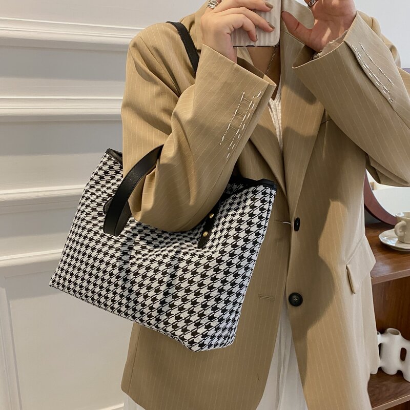 

Houndstooth Graphic Tote Bag, Black