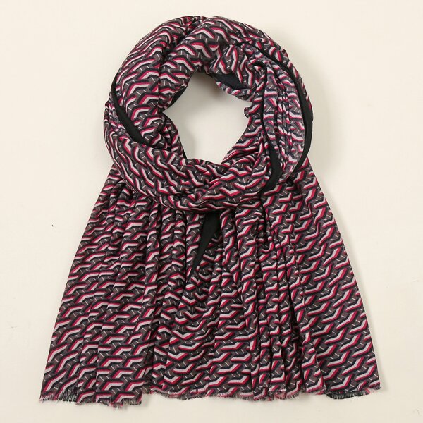 

Geometric Pattern Decor Scarf, Multicolor