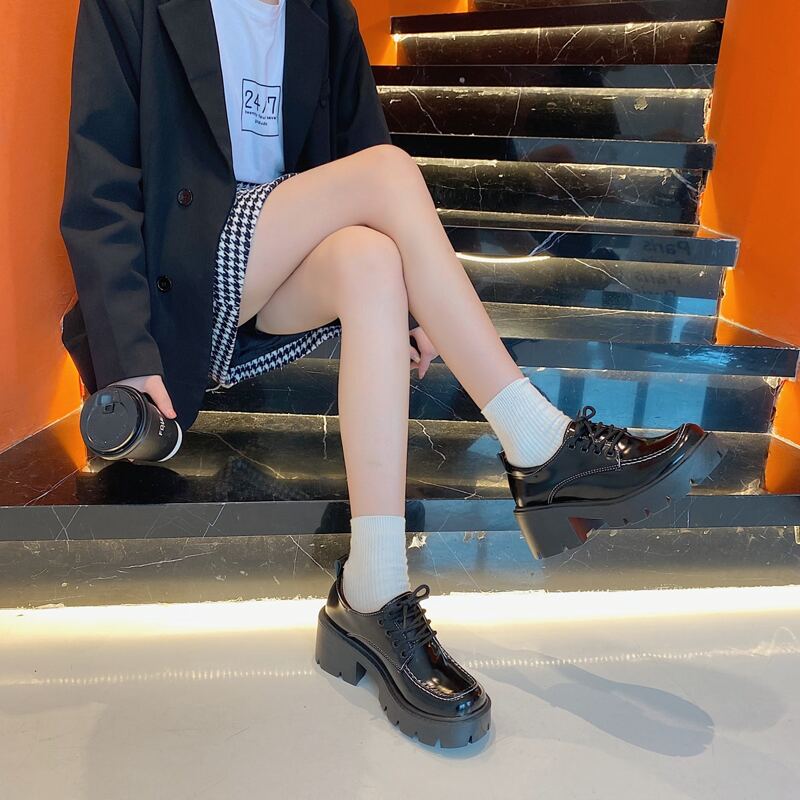 

Lace Up Front Platform Oxfords, Black