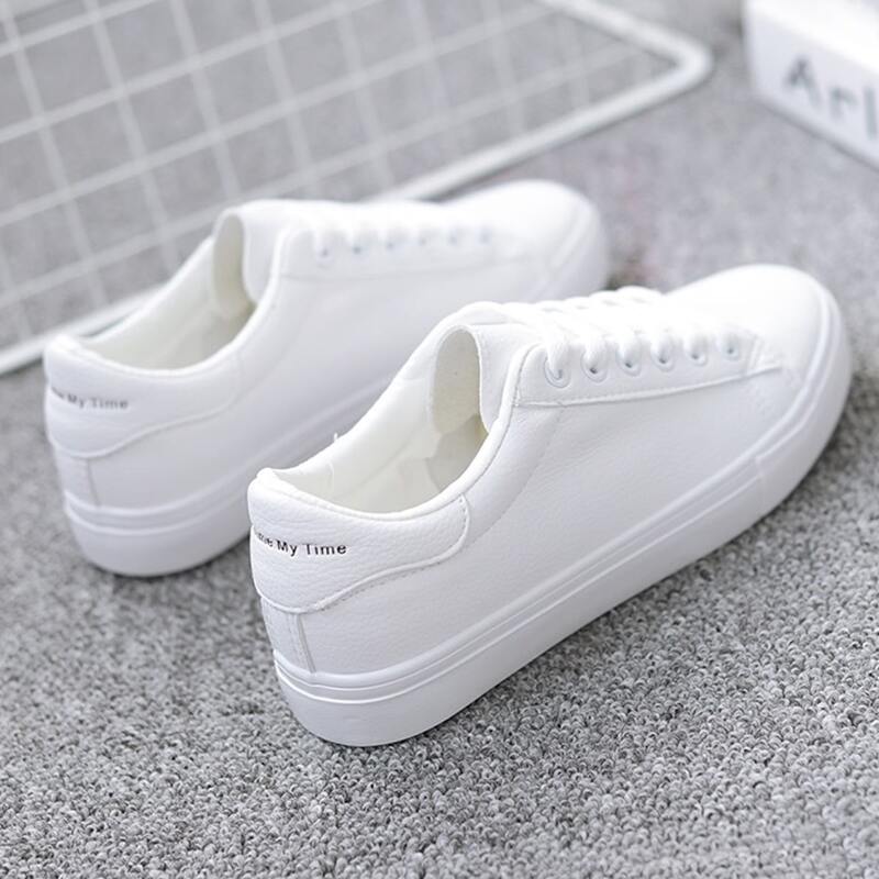 

Minimalist Lace Up Front Skate Shoes, White