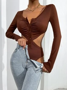 Body fruncido con abertura con botón - Café integral - Ver 6