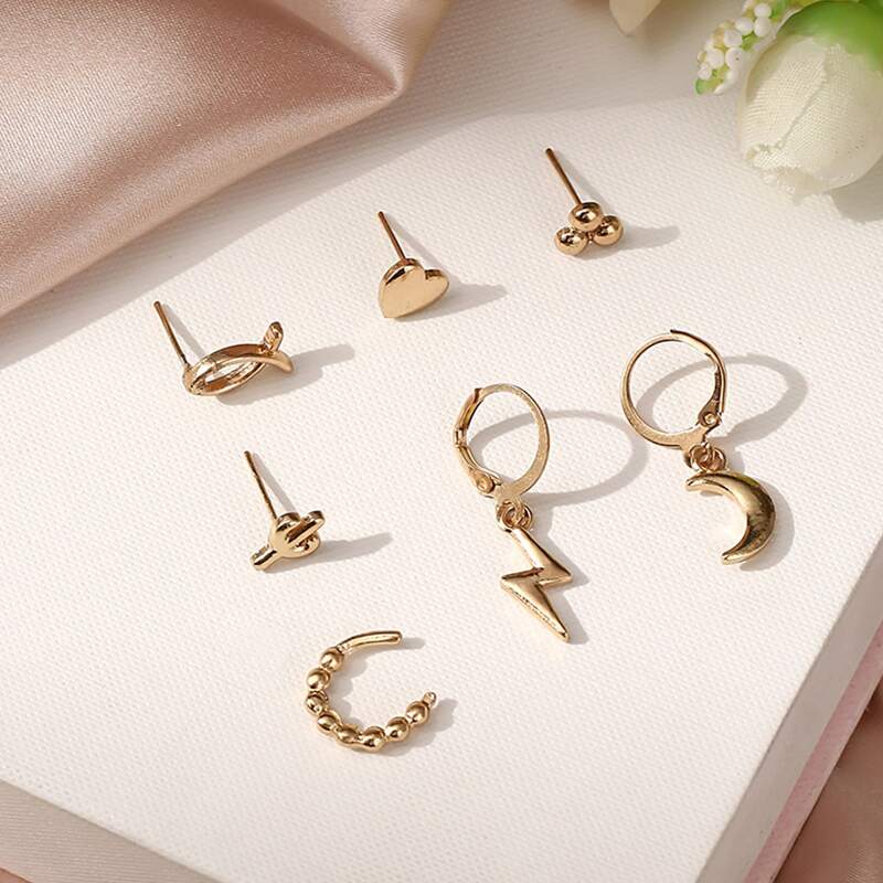 

7pcs Heart Decor Earrings, Gold
