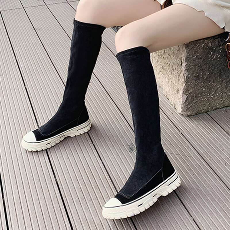 

Minimalist Slip On Boots, Black