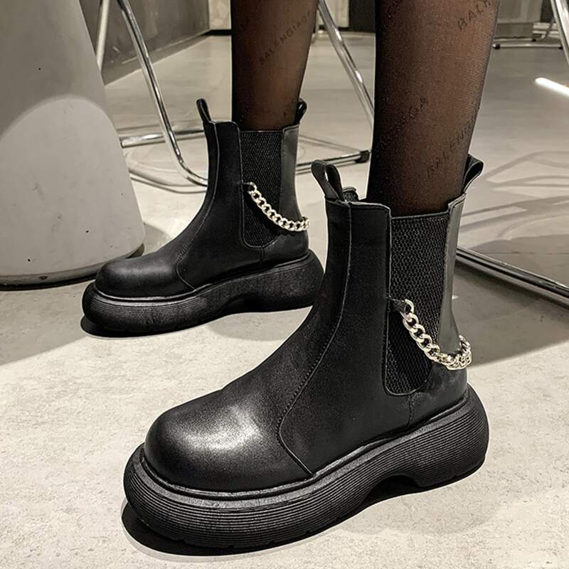 

Chain Decor Chelsea Boots, Black