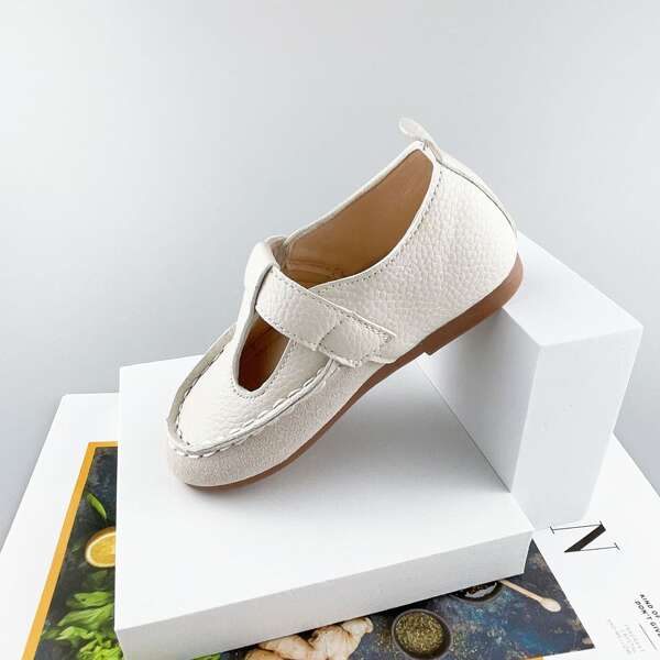 

Girls Litchi Embossed Velcro Strap Flats, Multicolor