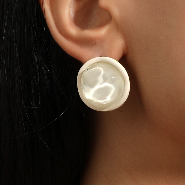 

Round Stud Earrings, Beige