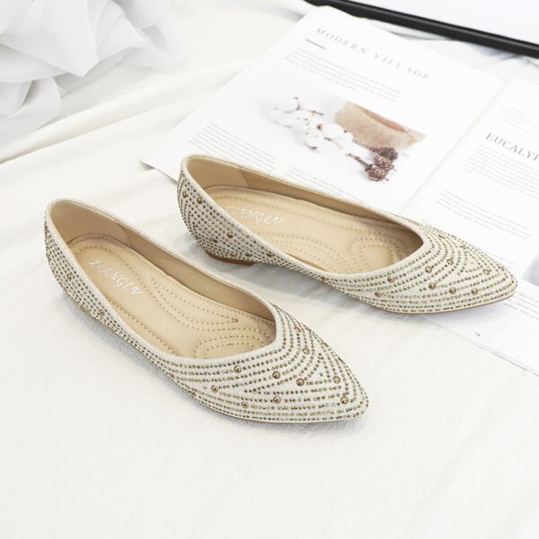 

Minimalist Studded Decor Flats, Apricot