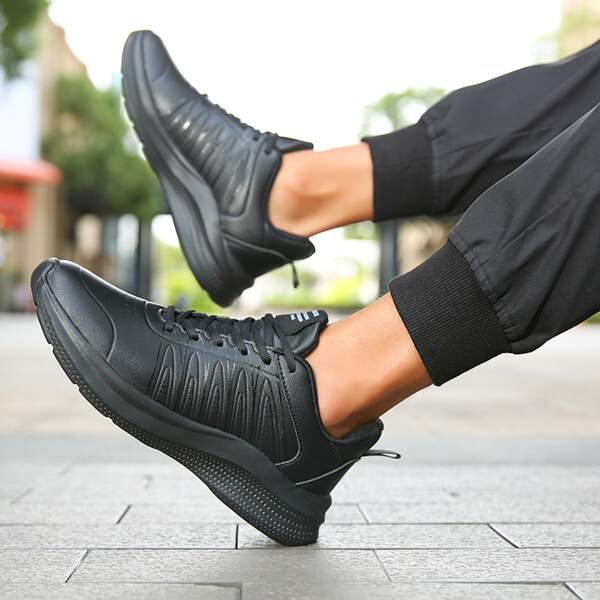 

Minimalist Lace-up Front Low Top Sneakers, Black