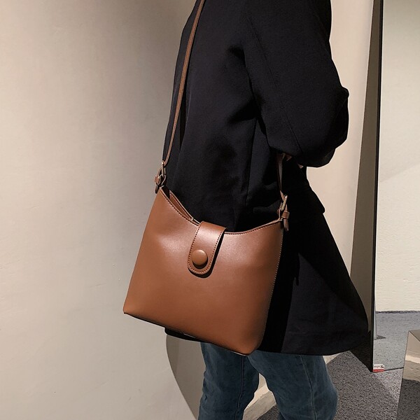 

Snap Button Shoulder Bucket Bag, Brown