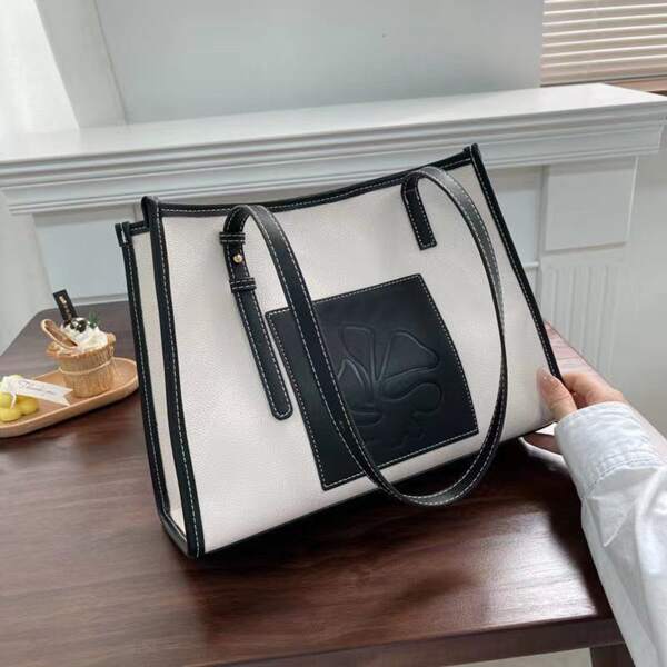 

Two Tone Graphic Shoulder Tote Bag, Black and white