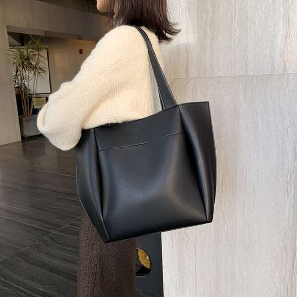 

Minimalist Shoulder Tote Bag, Black