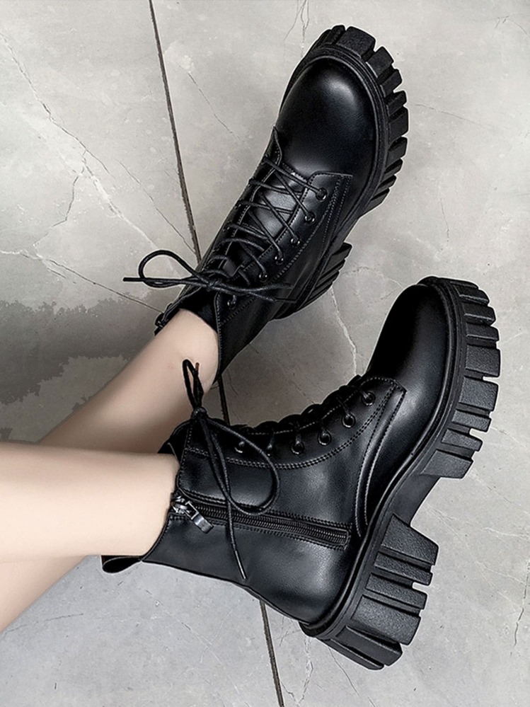 Fall/Winter 2025 Black Round Toe Short Ankle Boots For Women, Side Zipper Thick Sole, Fashion Elevated, Versatile, Soft Leather, Lace-Up, Outdoor Anti-Slip, Casual Classic, Plus Size Motorcycle Boots - Black - View 2