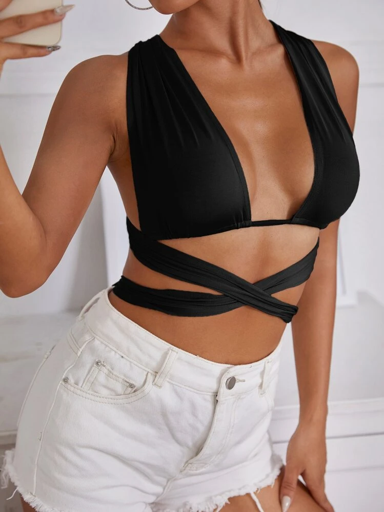 Chiquease Top corto unicolor con tira cruzada con cordón trasero - Negro - Añade 3