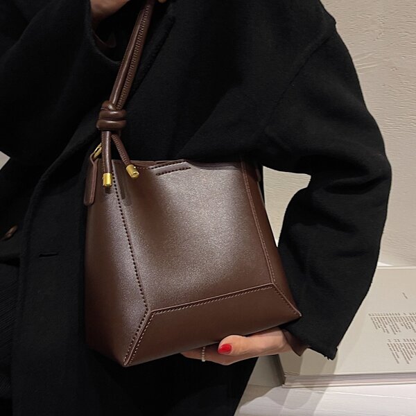 

Minimalist Shoulder Bag With Inner Pouch, Coffee brown